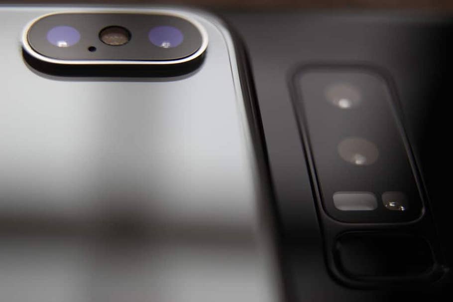 Apple iPhone X vs. Samsung Galaxy Note 8