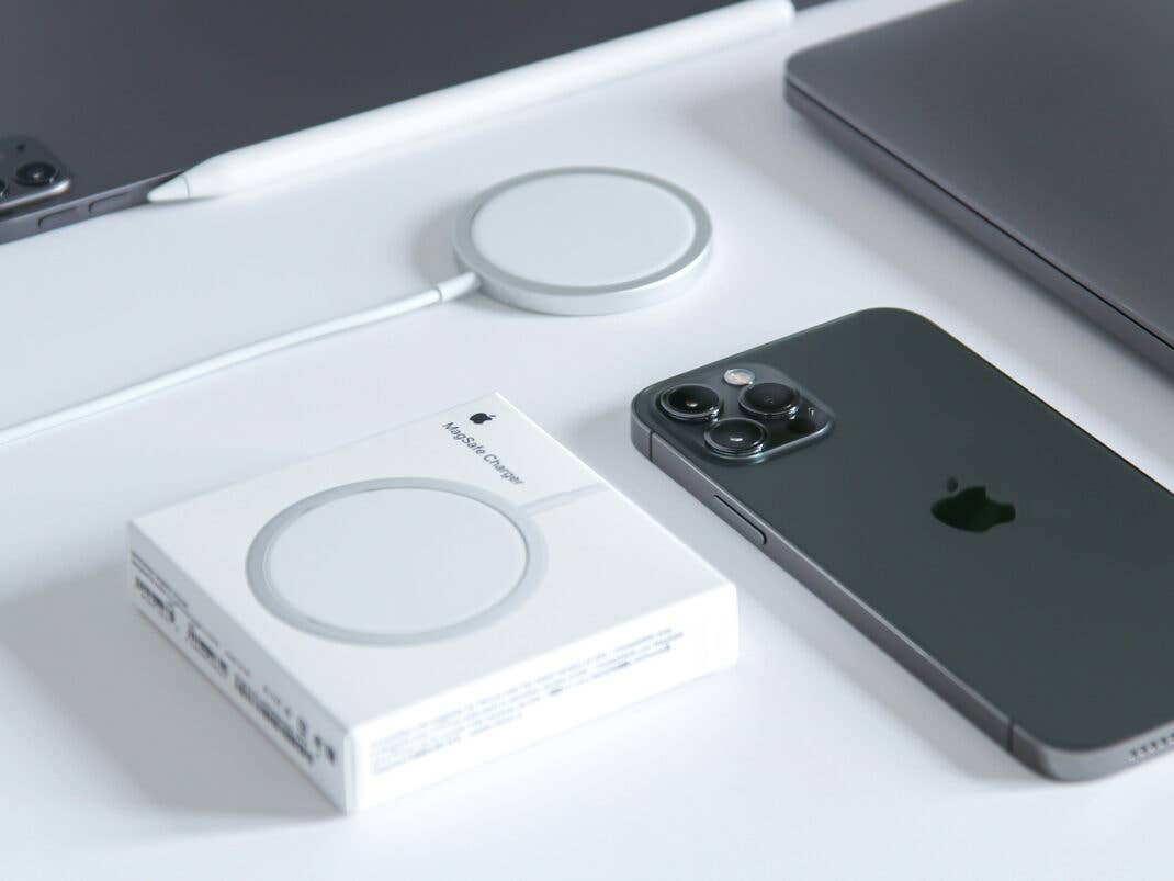 Apples MagSafe Ladegerät kann dein iPhone reanimiere