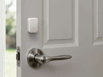 Aqara P100 an einer Tür