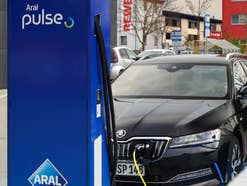 Aral Pulse Ladesäule bei Rewe
