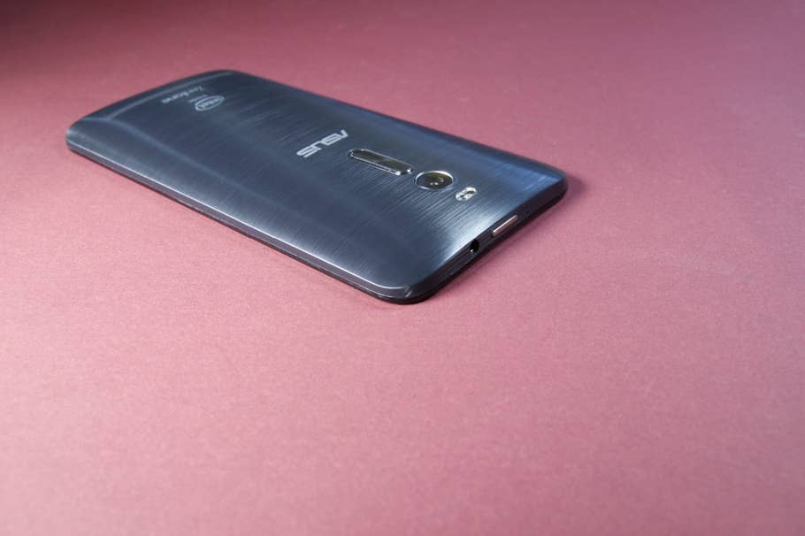 Asus Zenfone 2 im Test bei inside-digital.de