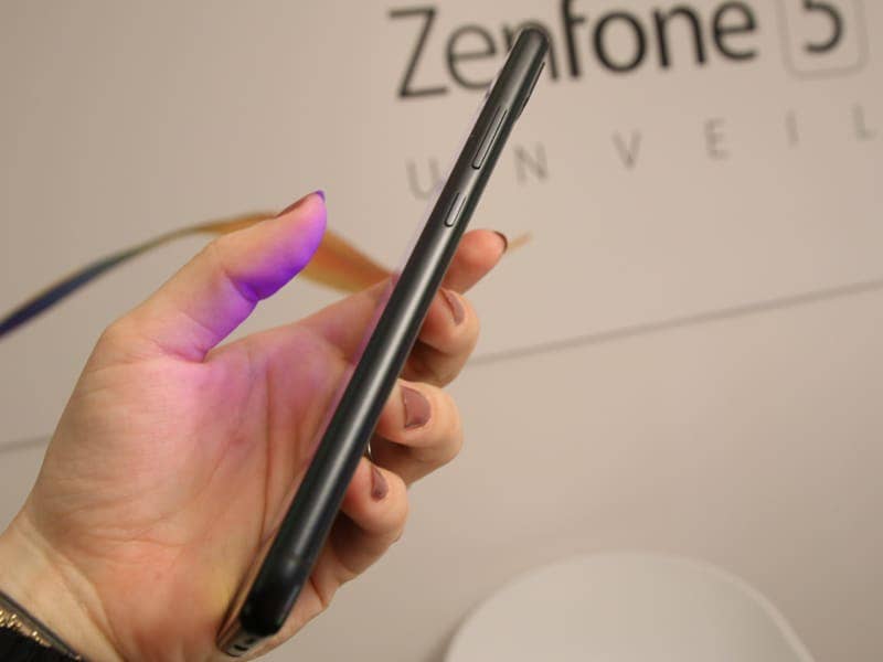 Asus Zenfone 5 Hands-On