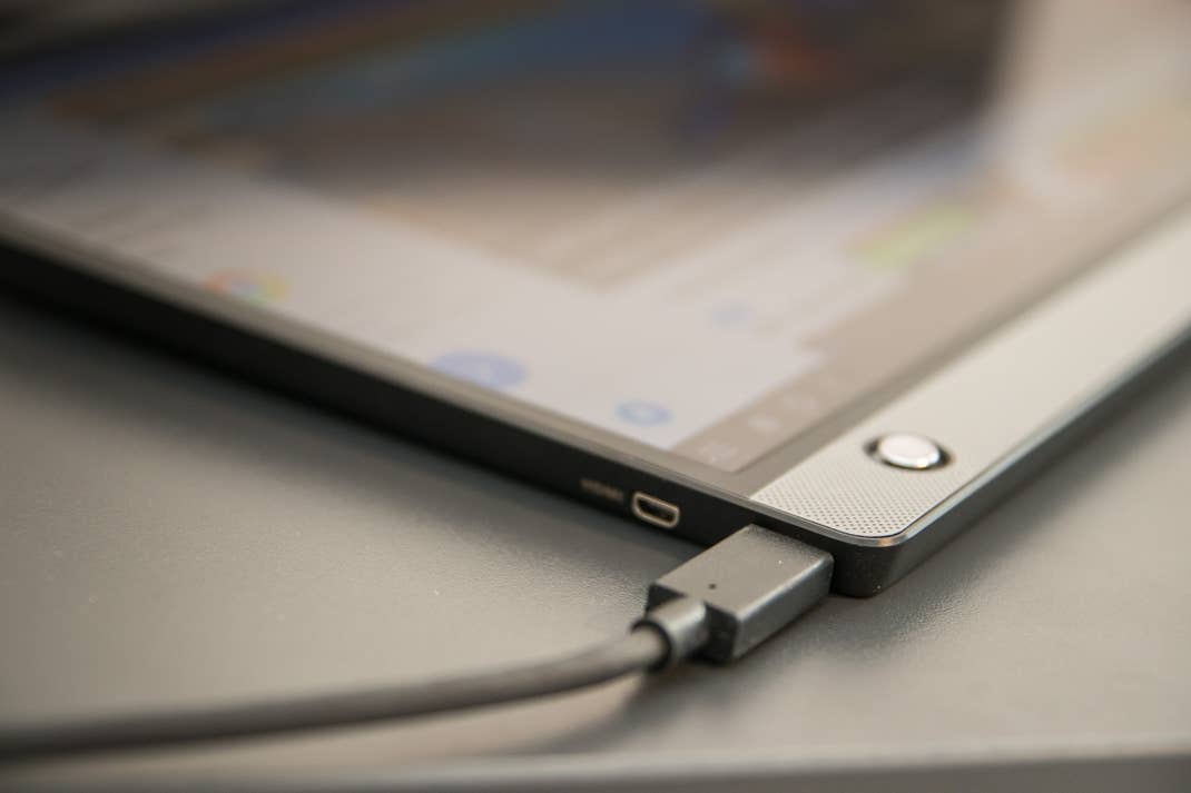 Anschluss des ASUS ZenScreen Go