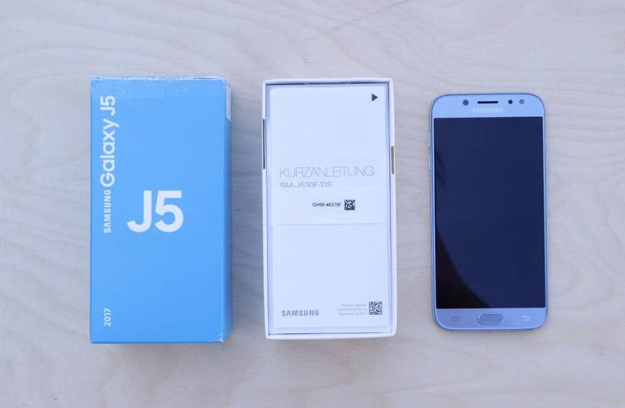 Ausgepackt: Das Samsung Galaxy J5 (2017) DUOS