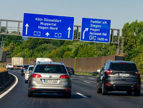 Autos auf einer Autobahn