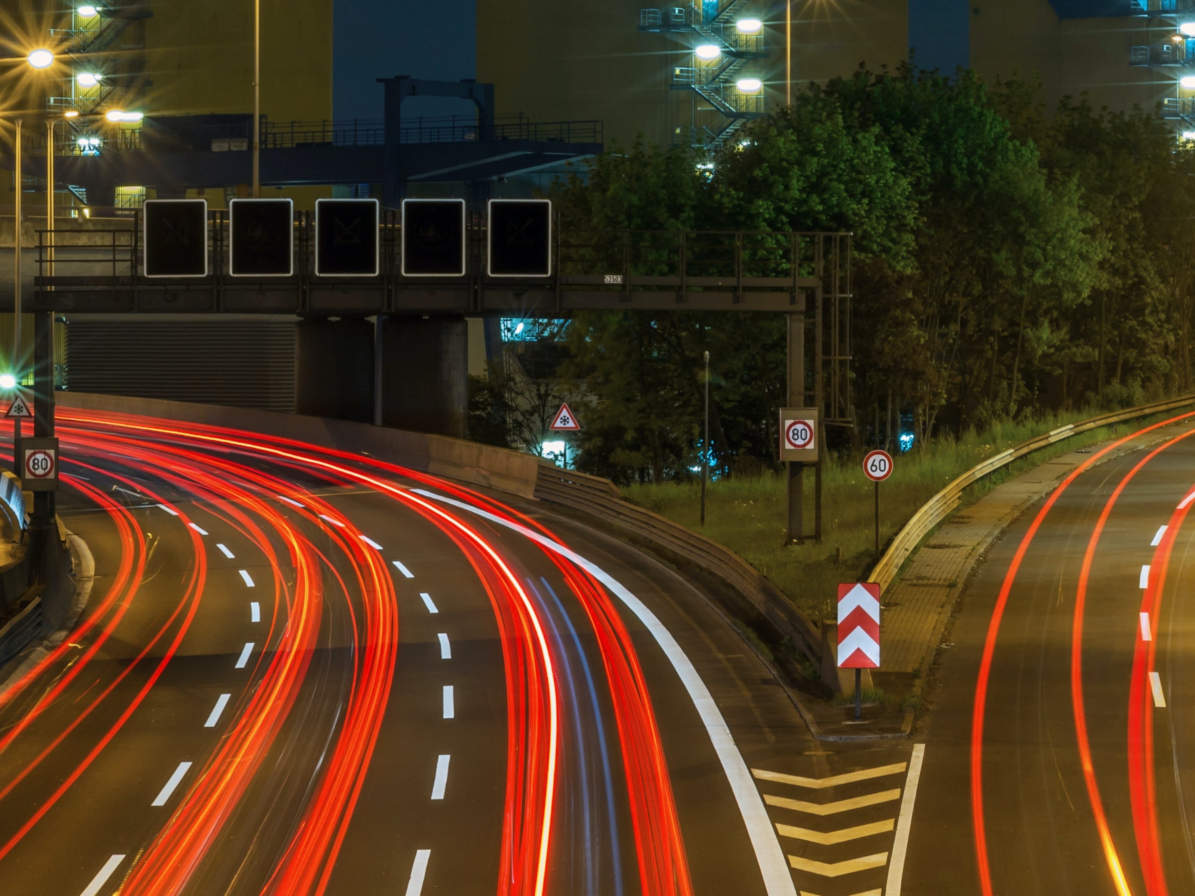 #Autobahn: Wer das an einer Ausfahrt macht, muss mit einer heftigen Strafe rechnen