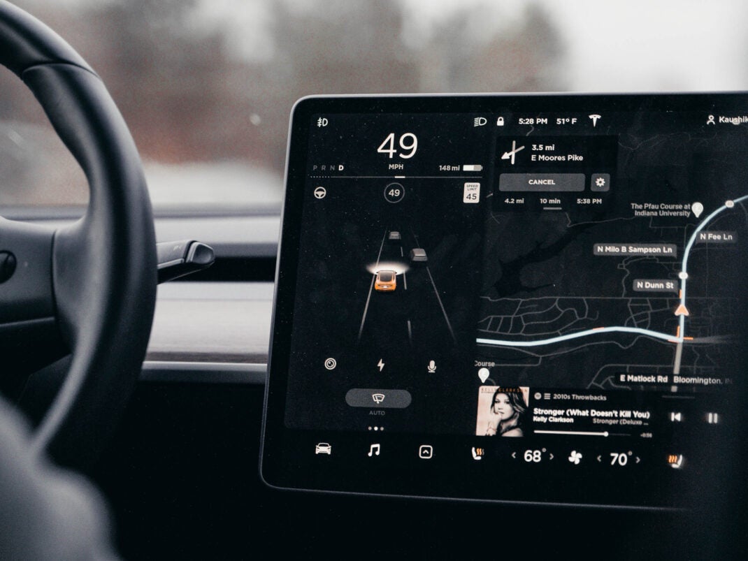 #Tesla: Gerichtsurteil spricht Model S autonomes Fahren ab