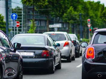 Autos im Straßenverkehr