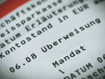 Wer zu viel Geld überweist und es nicht meldet, muss mit Strafen von bis zu 30.000 Euro rechnen