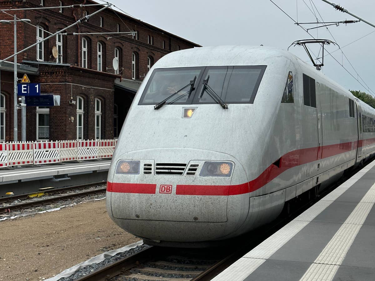 Ein ICE 1 der Deutschen Bahn