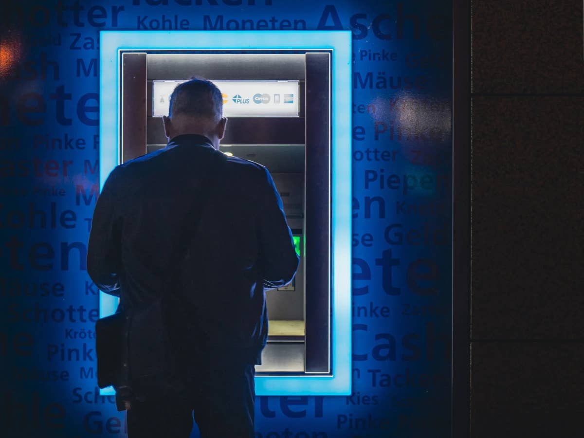 Nur noch 4 Tage: Diese Bank schaltet ihre Geldautomaten ab
