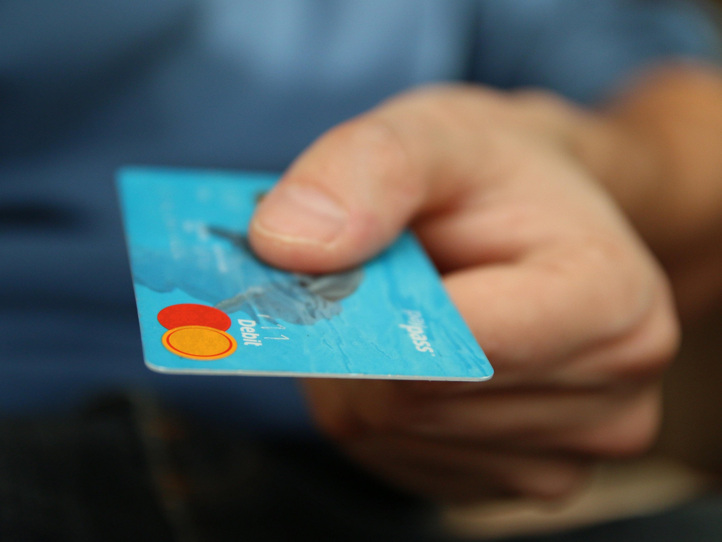 Unglaublich Bank sperrt Kunden aus ihrem Konto aus und kündigt fristlos