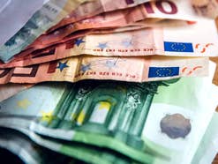 Bargeld zu Hause aufbewahren: Zwei Dinge, die viele nicht wissen