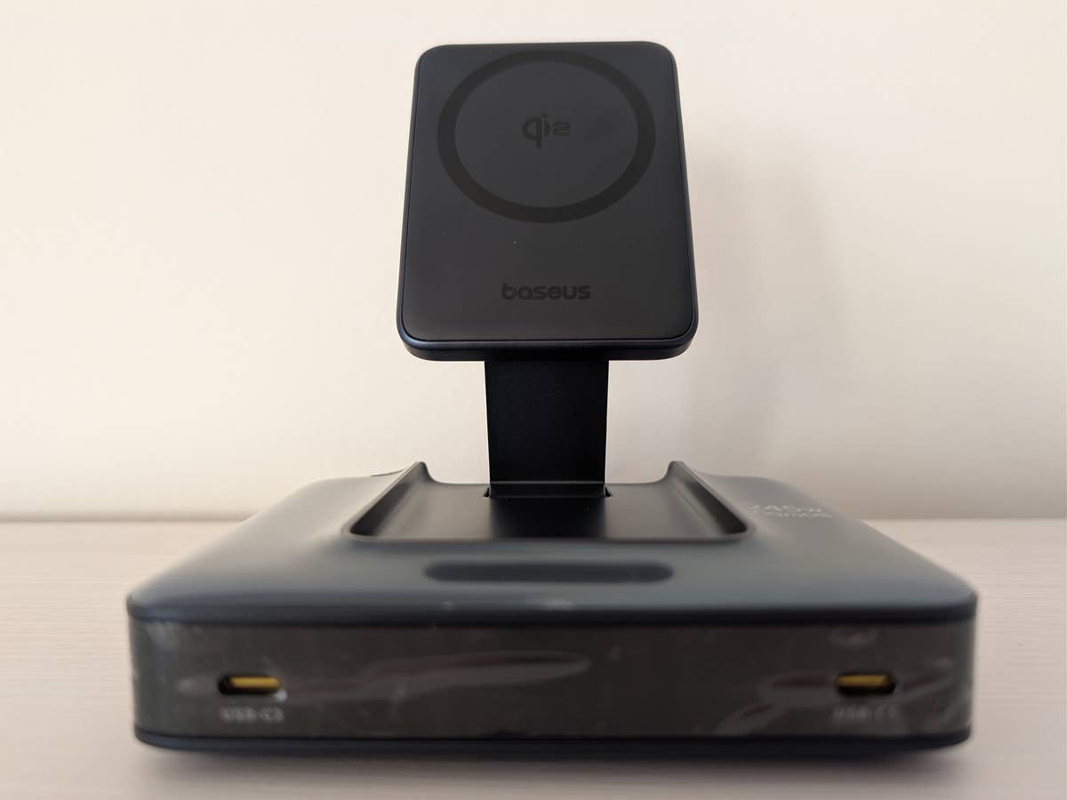 baseus-nomos-nh21-frontansicht Ladestation von Baseus in der Frontansicht