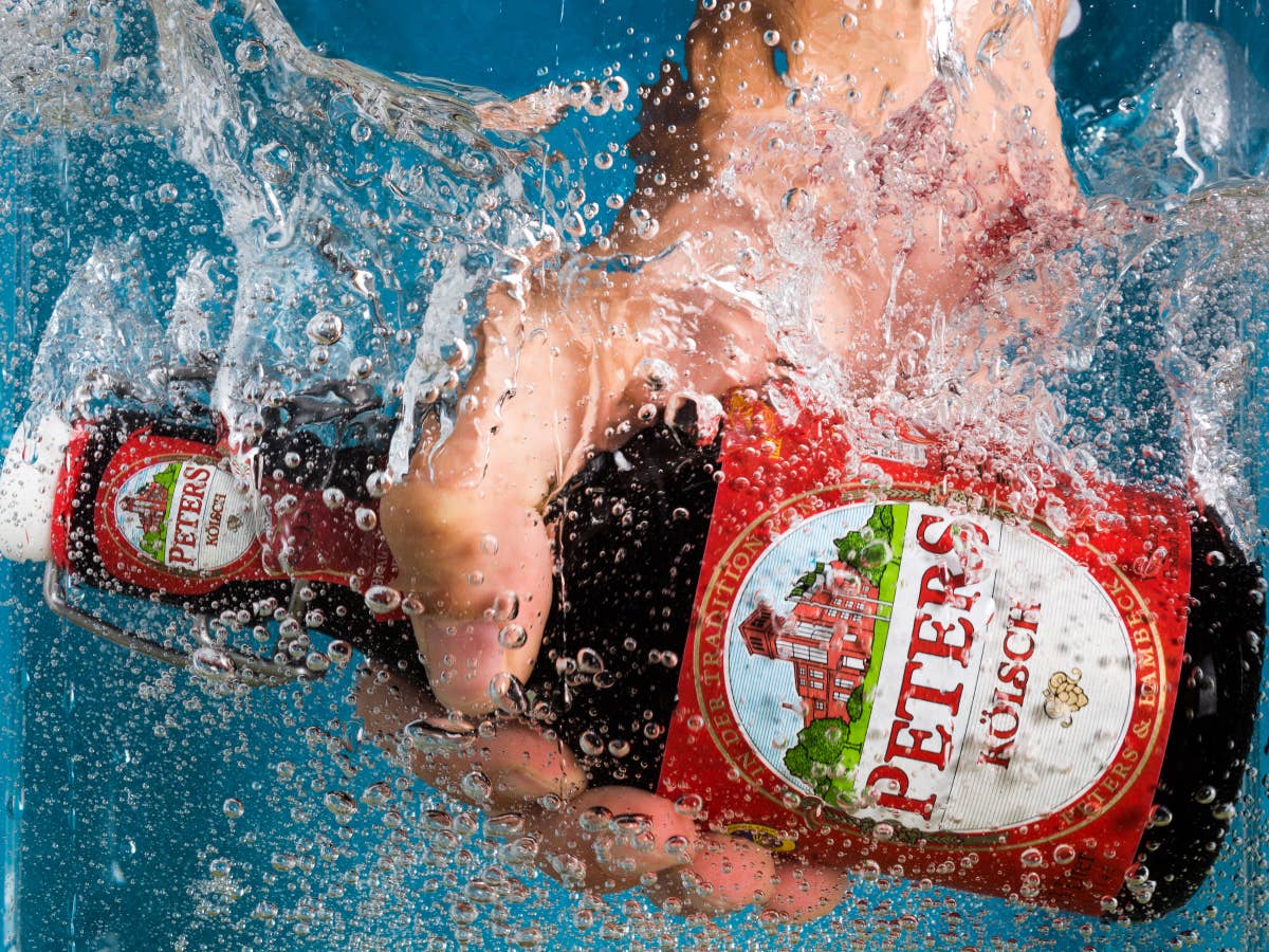 Bier in Sekunden kühlen: Der Traum von der Mikrowelle rückwärts lebt!