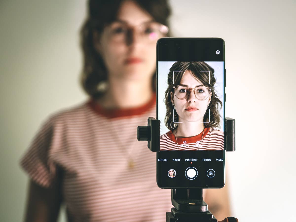 Biometrisches Passbild selber machen: So einfach ist es Biometrisches Passbild selber machen: So einfach ist es