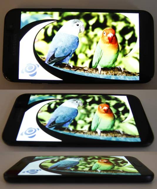 Blickwinkelstabilität des Displays des Samsung Galaxy A3 (2017)