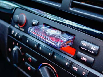 Blitzer-Warner aufs Autoradio holen jetzt möglich: So geht's