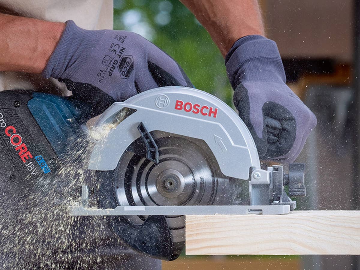Bosch Professional Akku-Kreissäge GKS
