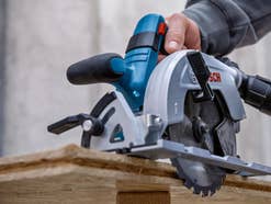Bosch Professional 18V System Akku-Kreissäge GKS 18V 57-2 L