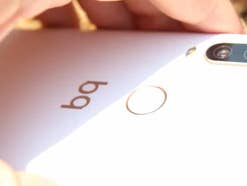 BQ Aquaris X2 BQ Aquaris X2