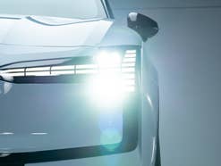 Front des Volvo EX30.