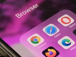 Screenshot verschiedener Browser-Apps in einem Ordner im iPhone