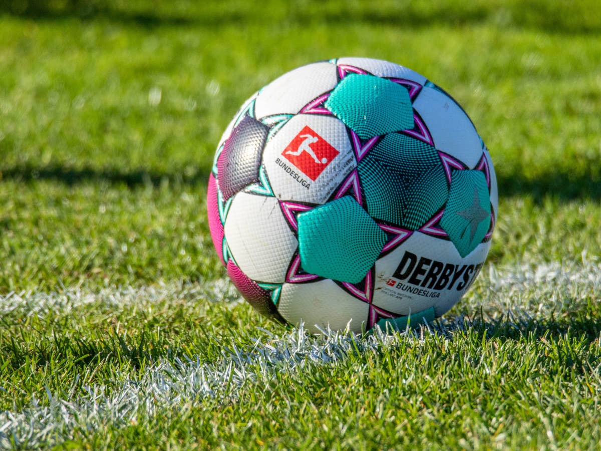 Mehr Bundesliga-Fußball mit DAZN