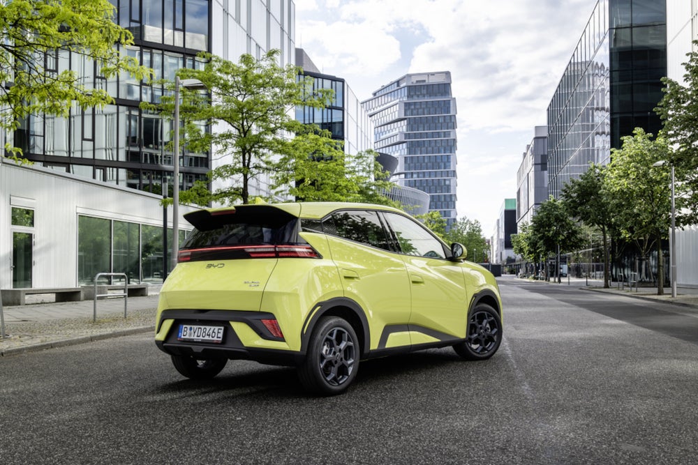 BYD Dolphon Surf statisch in der Heckansicht.
