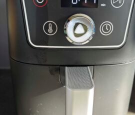 Airfryer nah mit Dampf auf Display