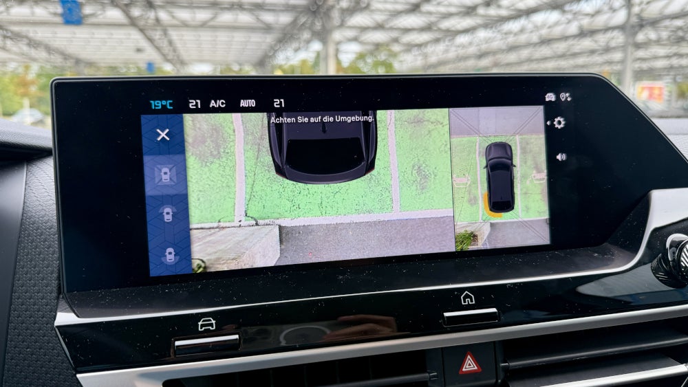 360-Grad-Kamera im Citroën e-C4 X (aufpreispflichtig).