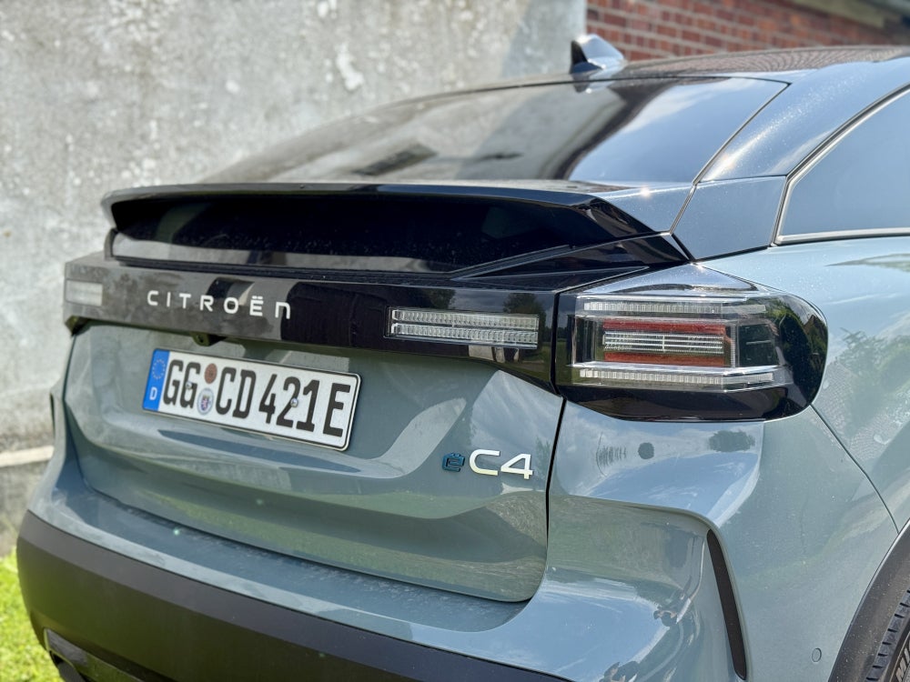 Spoiler am Heck des Citroën e-C4 X.