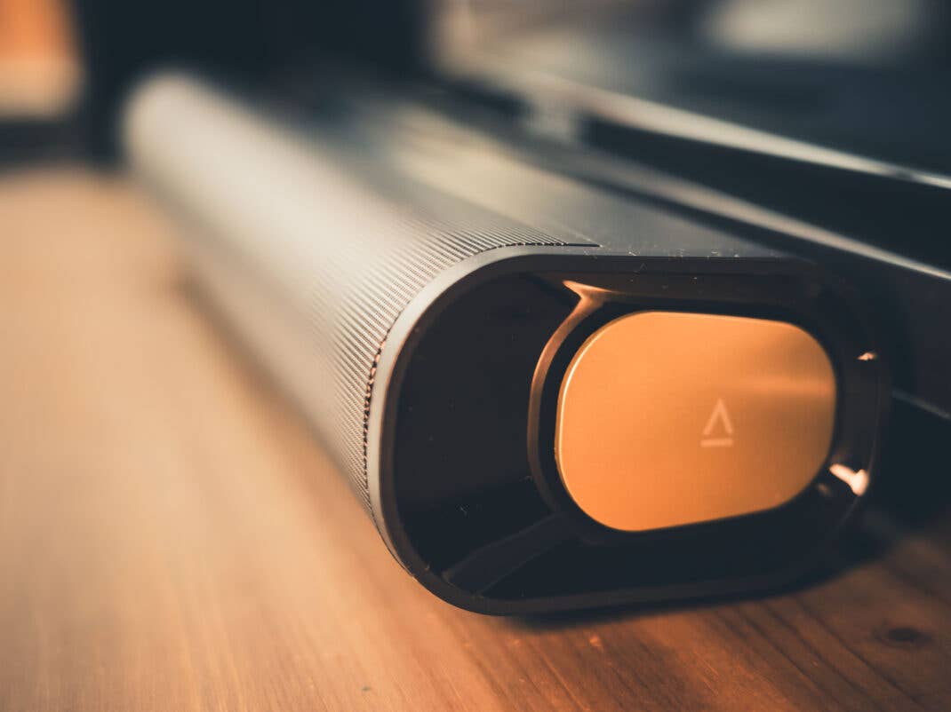 Design und Qualität überraschen, wenn man weiß, wie günstig die Soundbar ist