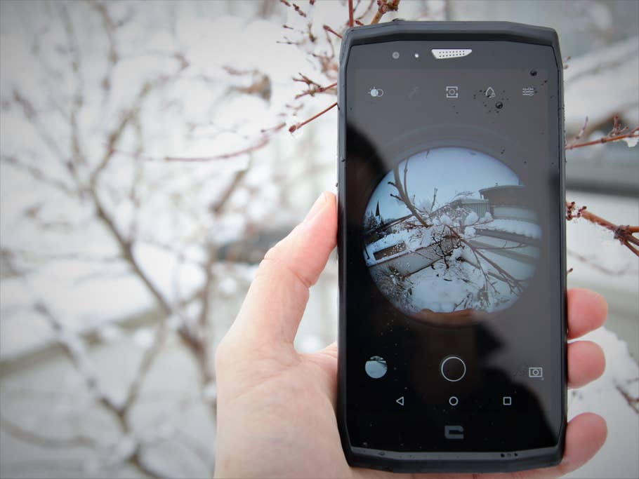 Das Crosscall Trekker-X4 mit Kamera-App und Fisheye-Objektiv