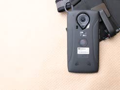 Crosscall Trekker-X4 Hands-On Trekker-X4 von hinten