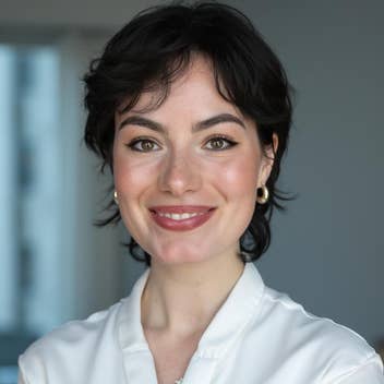 Profilbild von Josephine Selz, Deal Editor bei beebuzz media