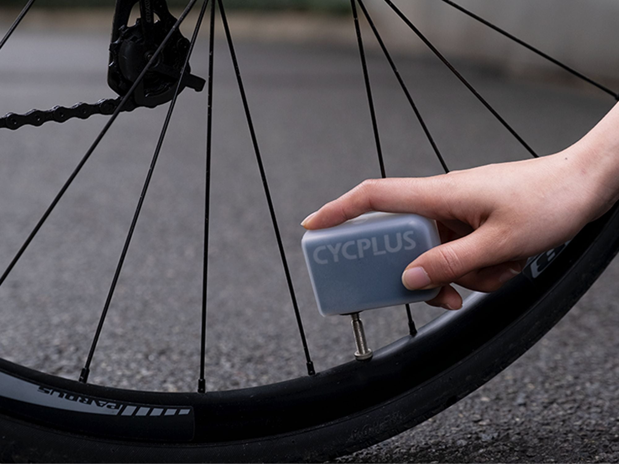 #Nie wieder platten Reifen: 4 Akku-Fahrradpumpen mit überraschend guten Features
