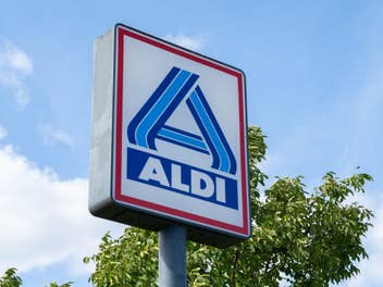 Das Aldi-Nord-Logo auf einem Schild
