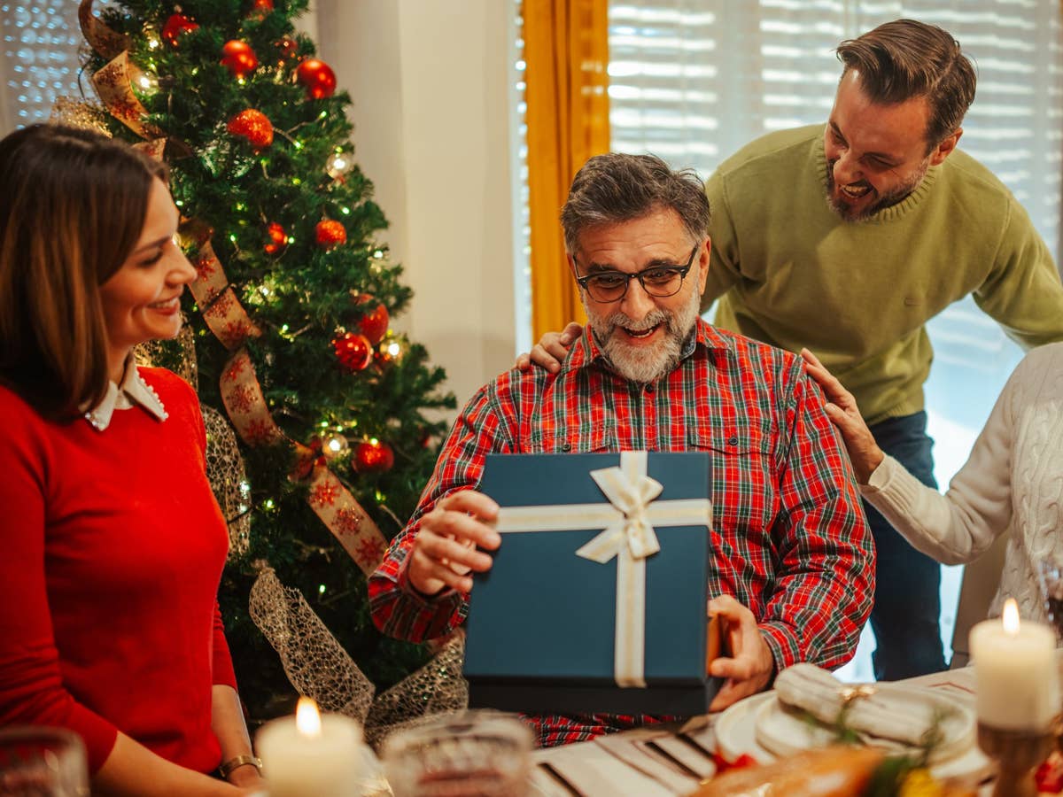 Das perfekte Weihnachtsgeschenk für Eltern und Großeltern - Jetzt viel günstiger! Arzopa, Digitaler Bilderrahmen, Weihnachtsgeschenk