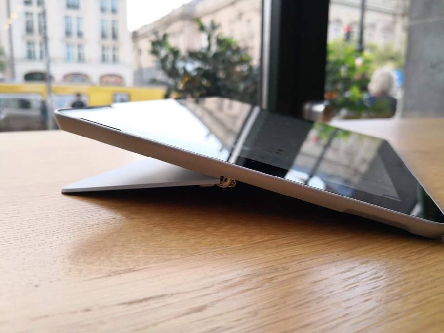 Das Surface Go im Studiomode