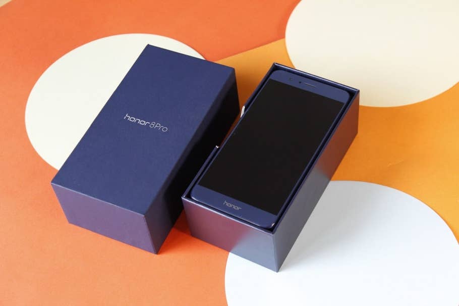 Das Unboxing des Honor 8 Pro im Test