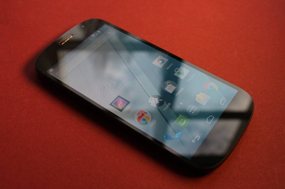 Das Yotaphone 2 im Test