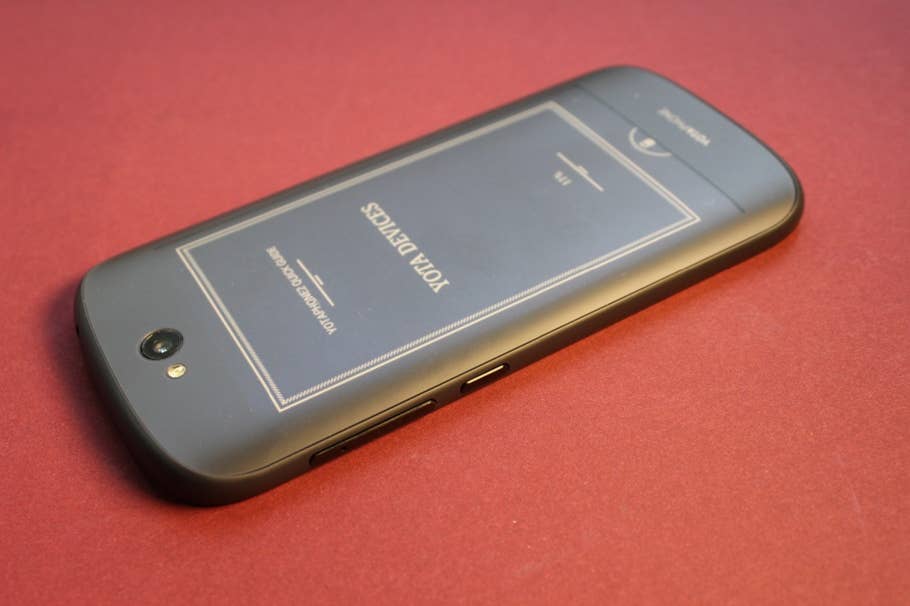Das Yotaphone 2 im Test