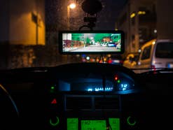 Dashcam von Lanmodo mit Nachtsichtkamera im Test