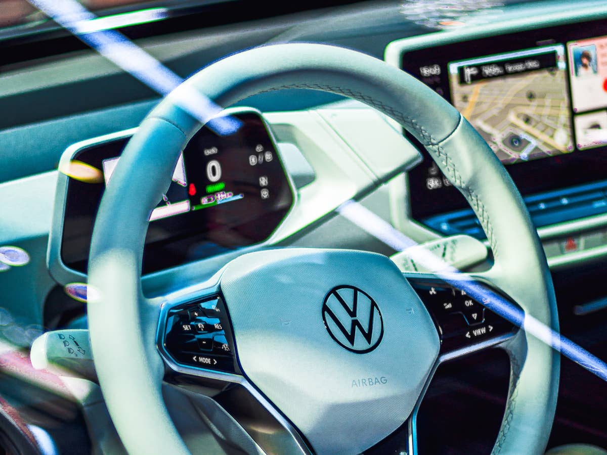 Erst genehmigt, dann verzögert: Darum wird der Traum vom autonomen Fahren gebremst Innenraum des Volkswagen ID.3.
