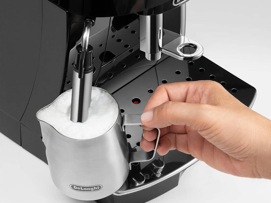 DeLonghi Magnifica S mit Milchaufschäumdüse