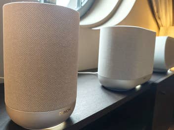 Drei Lautsprecher: Denon Home 200, 400 und 600