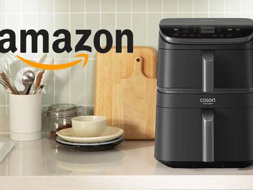 Cosori Turbo Tower Airfryer steht in einer Küche