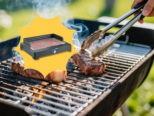 Steaks werden gegrillt