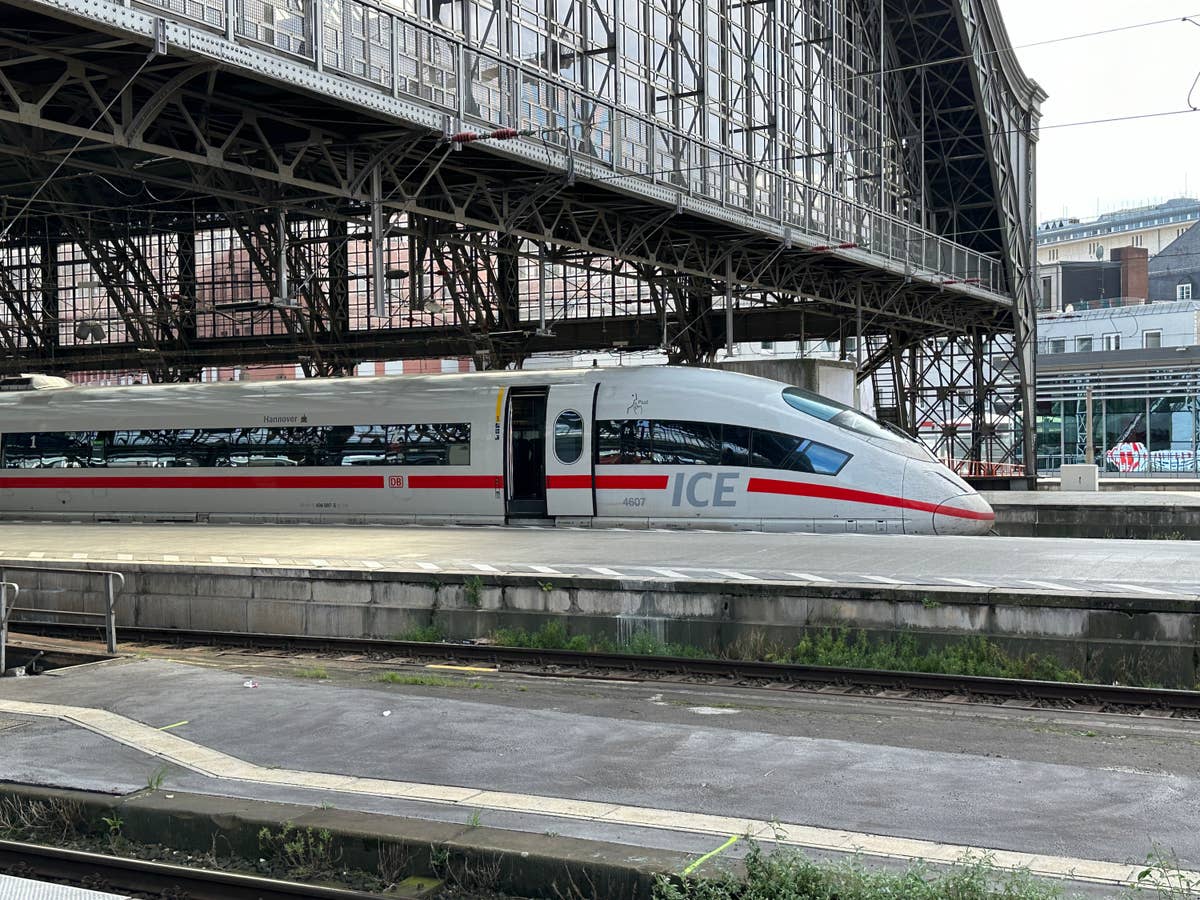 Ein ICE der Deutschen Bahn